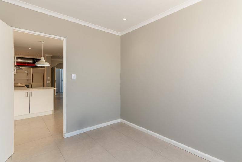 To Let 2 Bedroom Property for Rent in Muizenberg Western Cape
